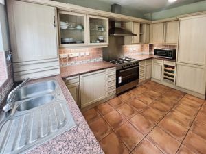 Kitchen- click for photo gallery